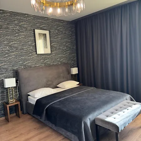 Lux In Center Daire Lviv