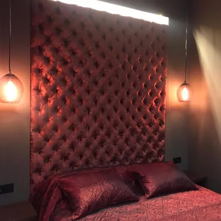 Lux In City Center Apartment