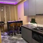 Apartment Lux In City Center