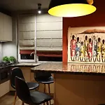 Lux In City Center Apartment