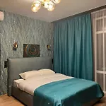 Lux In City Center Apartment *