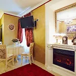 Apartment Lux In City Center Lviv