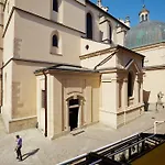 Apartment Lux In City Center