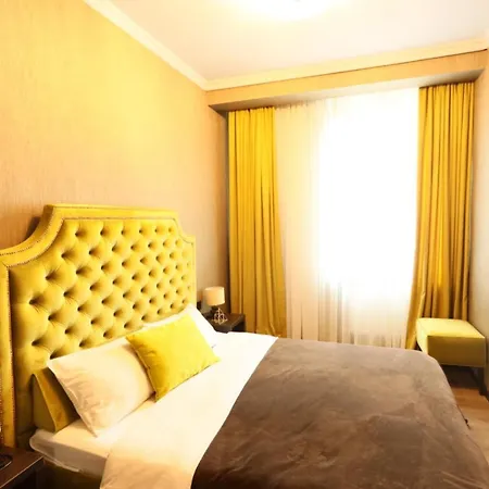 Lux In Center Apartamento Leópolis