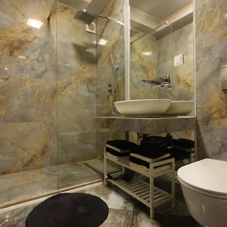 Апартаменти Lux In Center *