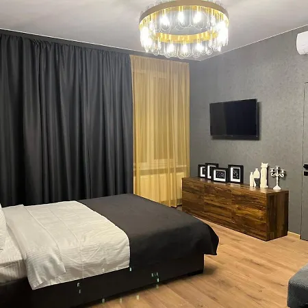 Apartment Lux In City Center