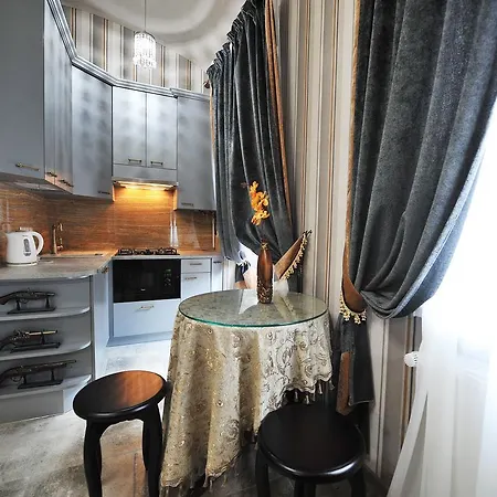 Апартаменти Lux In Center *